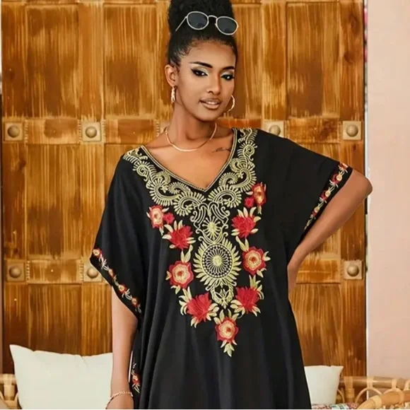 Embroidered caftan - Picture 2 of 4